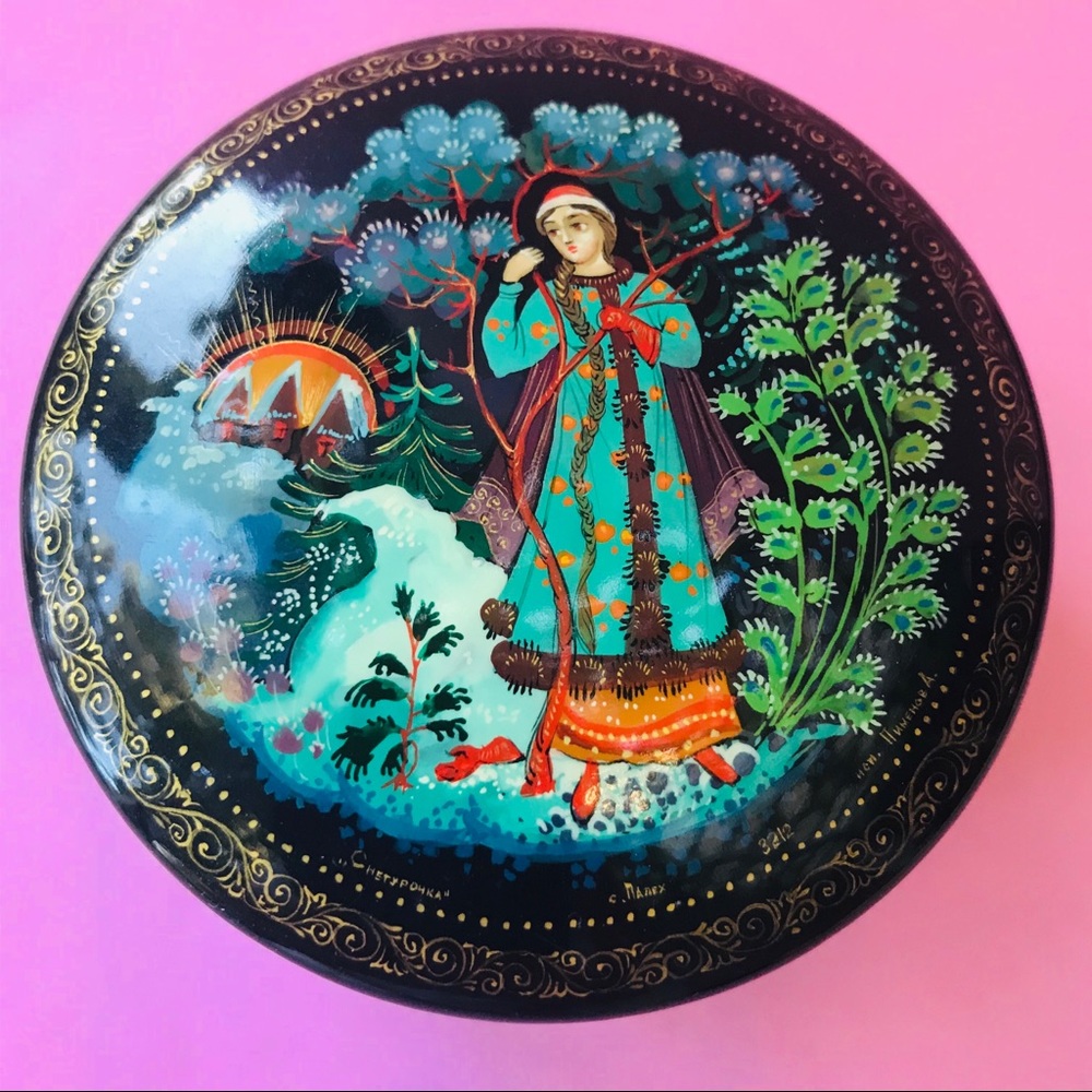 Vintage Palekh handmade and painted jewelry box